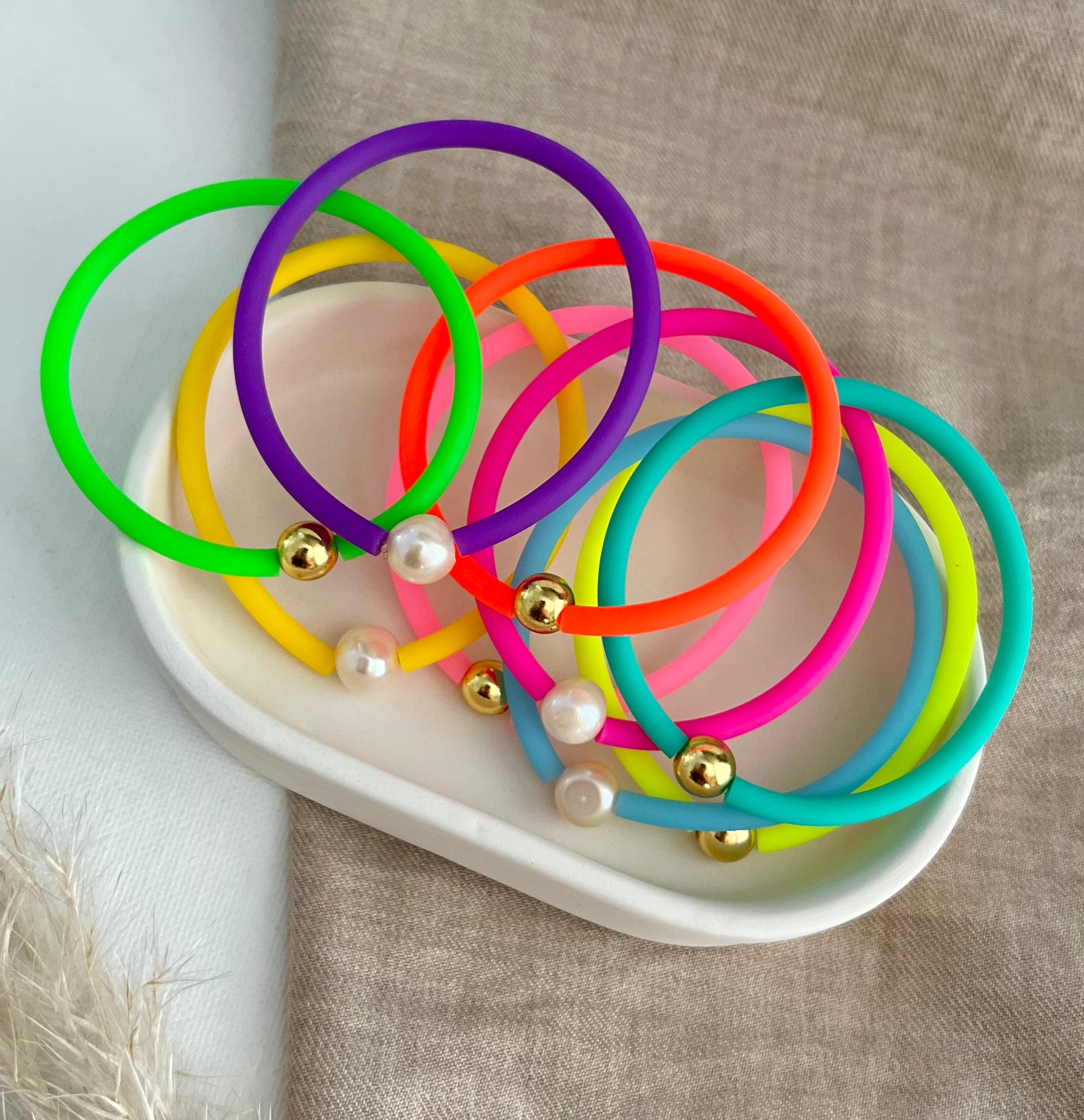 Bangles neon