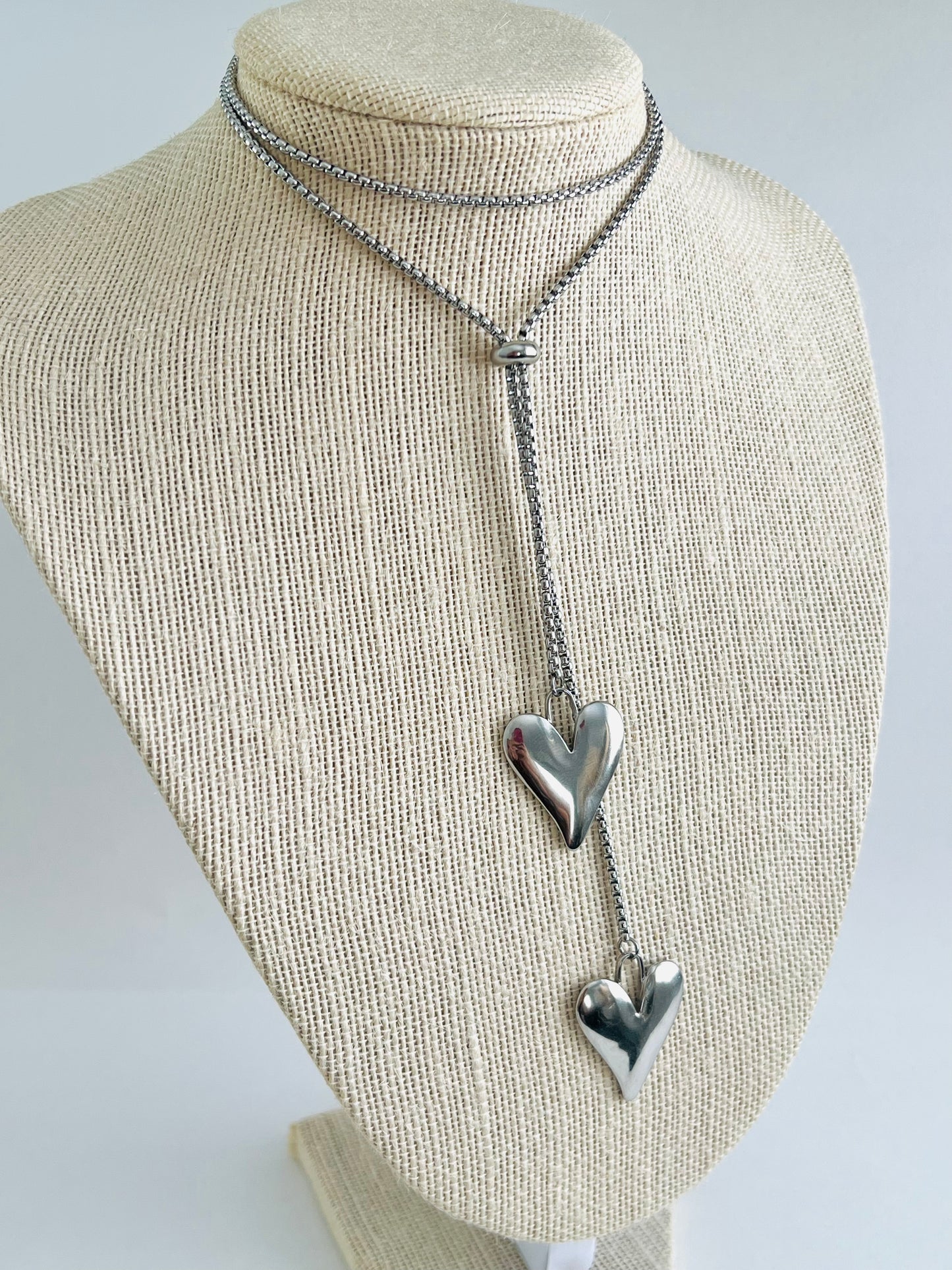 Amores necklace